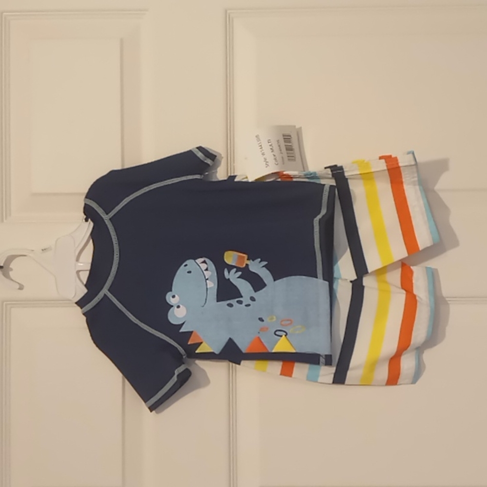 Freestyle 2 piece boys adorable rashguard set for the beach NWT size 24 Months